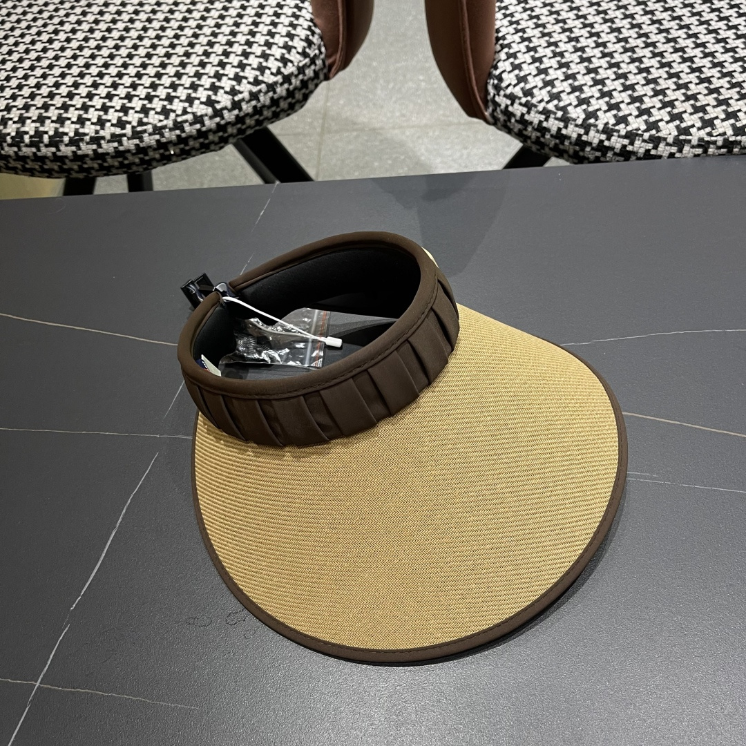  迪奥Dior新款大帽檐防晒帽空顶草帽遮阳帽女春夏防
紫外线太阳帽沙滩帽 回购率100%