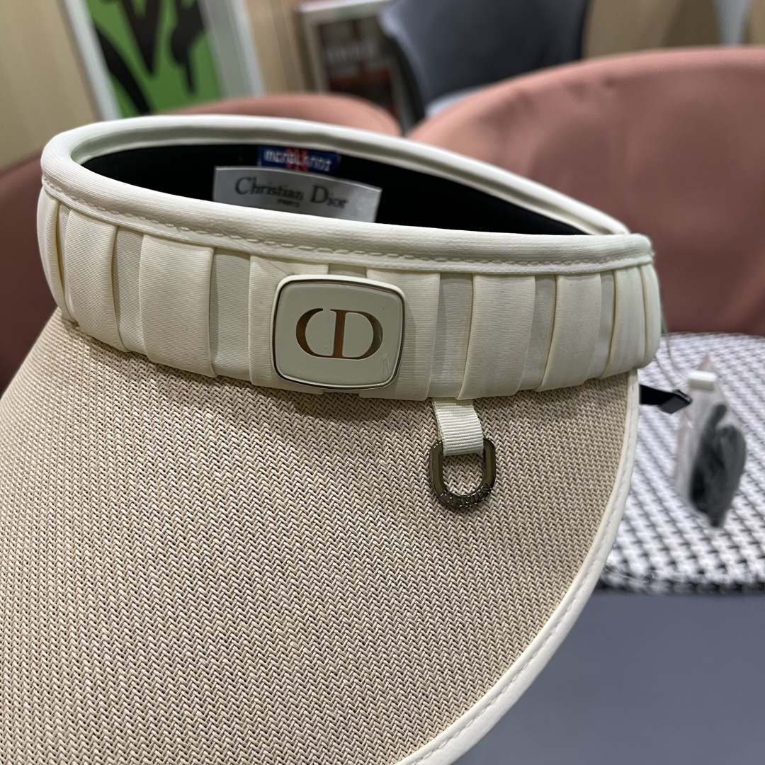  迪奥Dior新款大帽檐防晒帽空顶草帽遮阳帽女春夏防
紫外线太阳帽沙滩帽 回购率100%