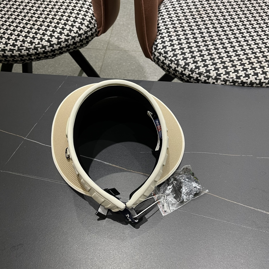  迪奥Dior新款大帽檐防晒帽空顶草帽遮阳帽女春夏防
紫外线太阳帽沙滩帽 回购率100%