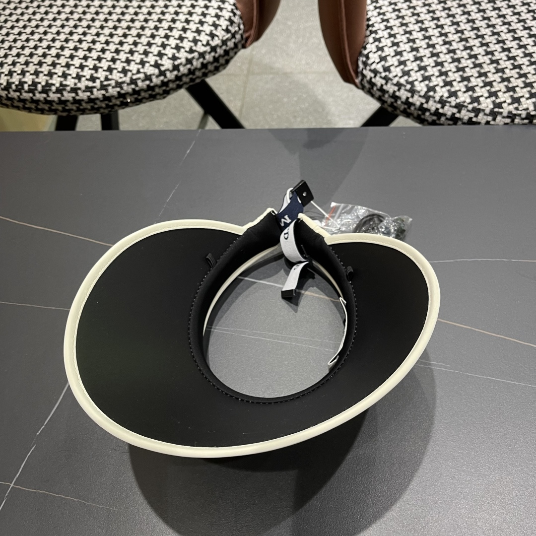  迪奥Dior新款大帽檐防晒帽空顶草帽遮阳帽女春夏防
紫外线太阳帽沙滩帽 回购率100%