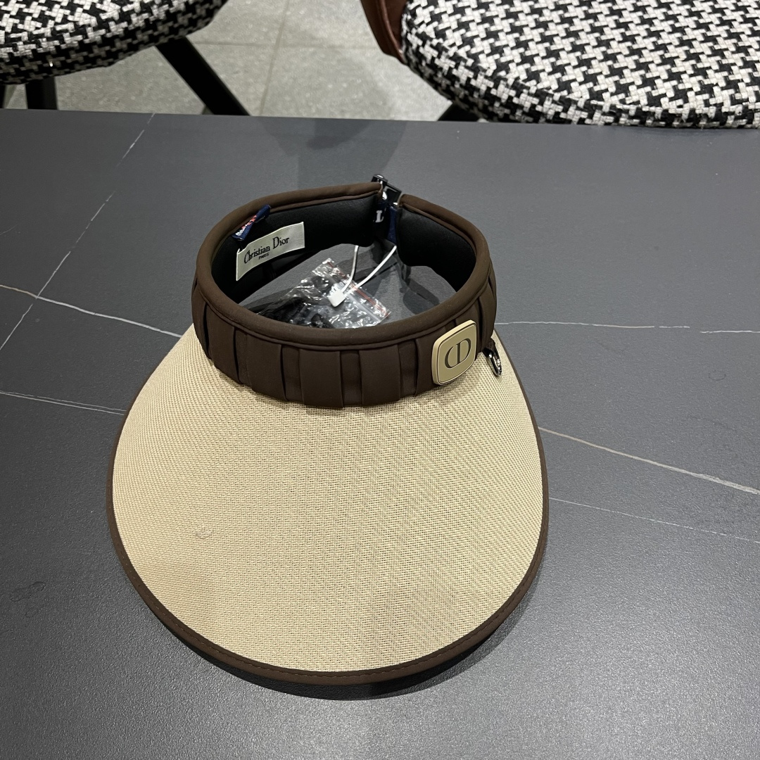  迪奥Dior新款大帽檐防晒帽空顶草帽遮阳帽女春夏防
紫外线太阳帽沙滩帽 回购率100%