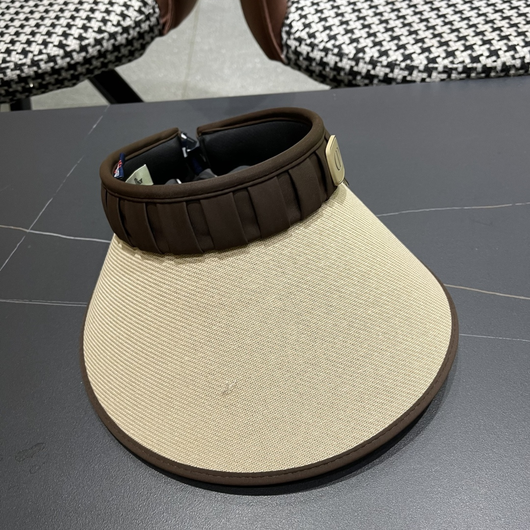  迪奥Dior新款大帽檐防晒帽空顶草帽遮阳帽女春夏防
紫外线太阳帽沙滩帽 回购率100%