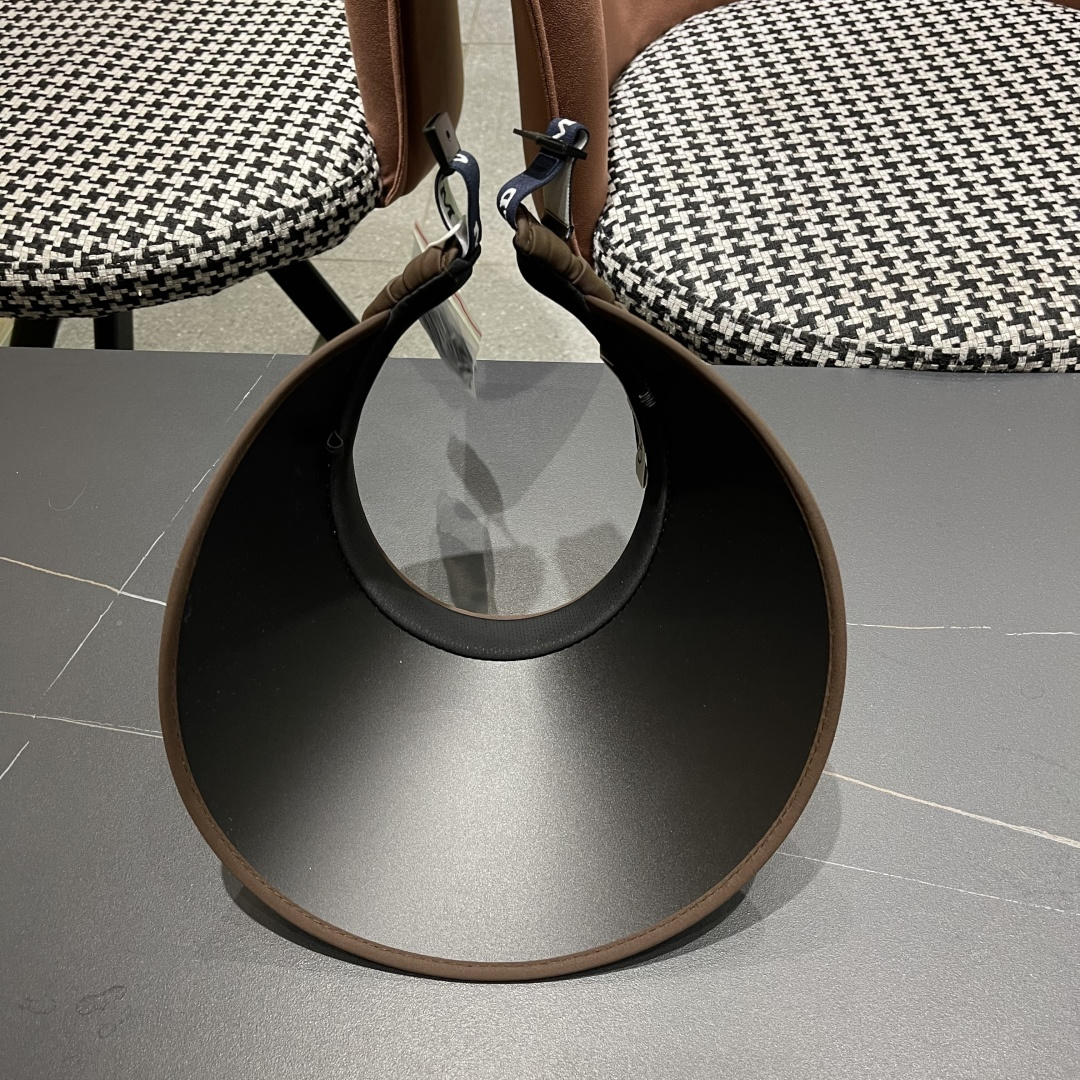  迪奥Dior新款大帽檐防晒帽空顶草帽遮阳帽女春夏防
紫外线太阳帽沙滩帽 回购率100%