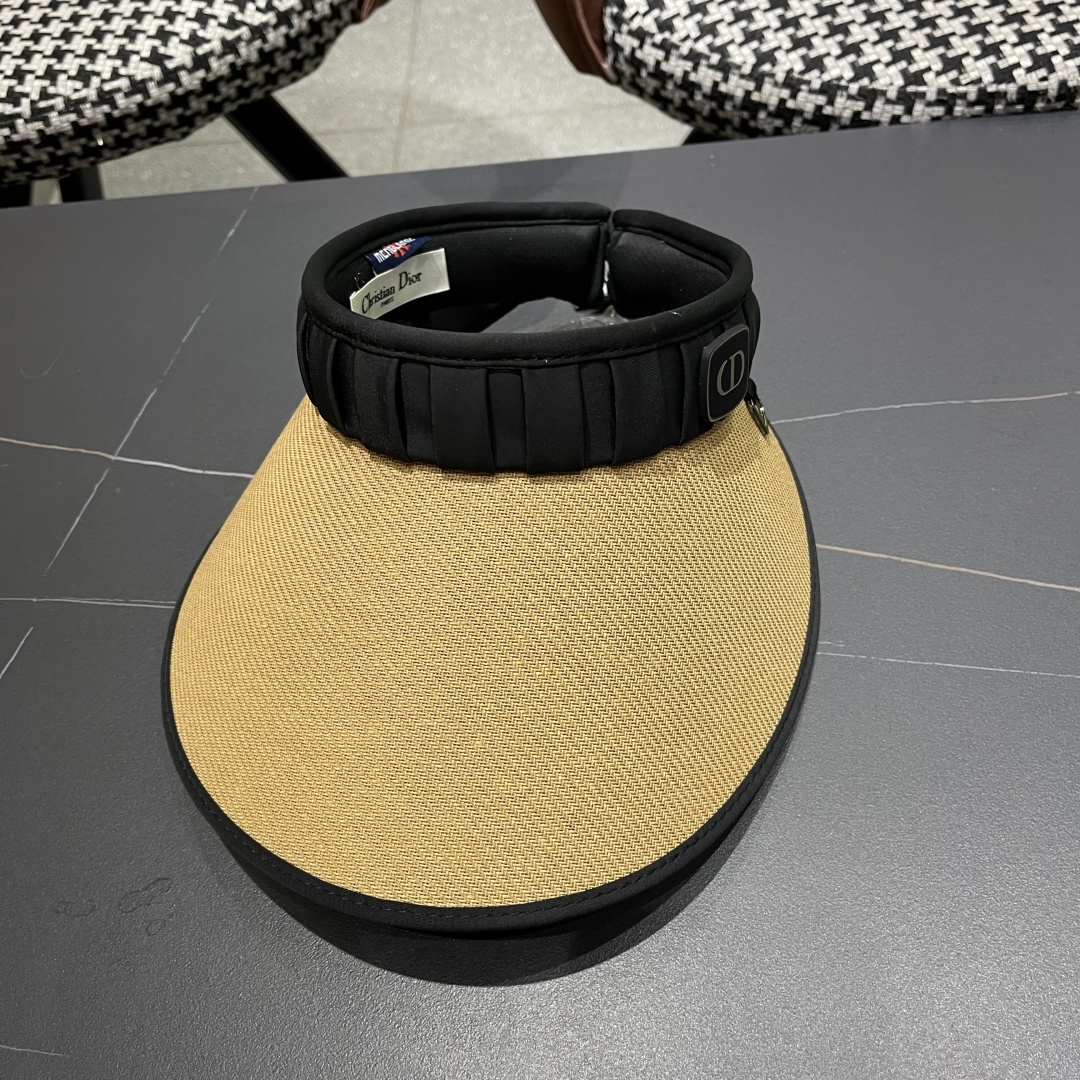  迪奥Dior新款大帽檐防晒帽空顶草帽遮阳帽女春夏防
紫外线太阳帽沙滩帽 回购率100%