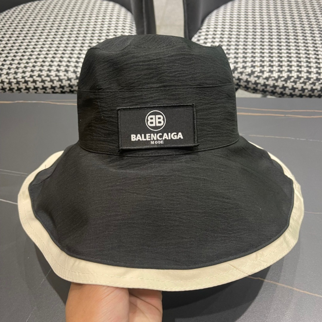 。BALENCIAGA巴黎世家 早春新款韩版休闲渔夫帽，大牌款超好搭配，赶紧入手！

