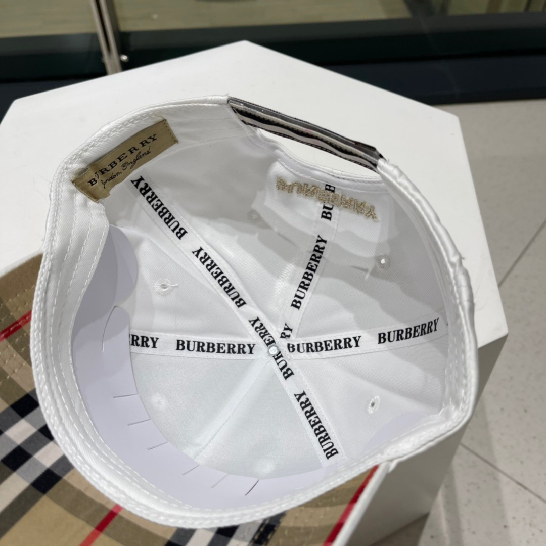   Burberry（巴宝莉）原单棒球帽  专柜热卖款纯棉内里，轻盈透气。完美版型，对格精准无误，原厂品