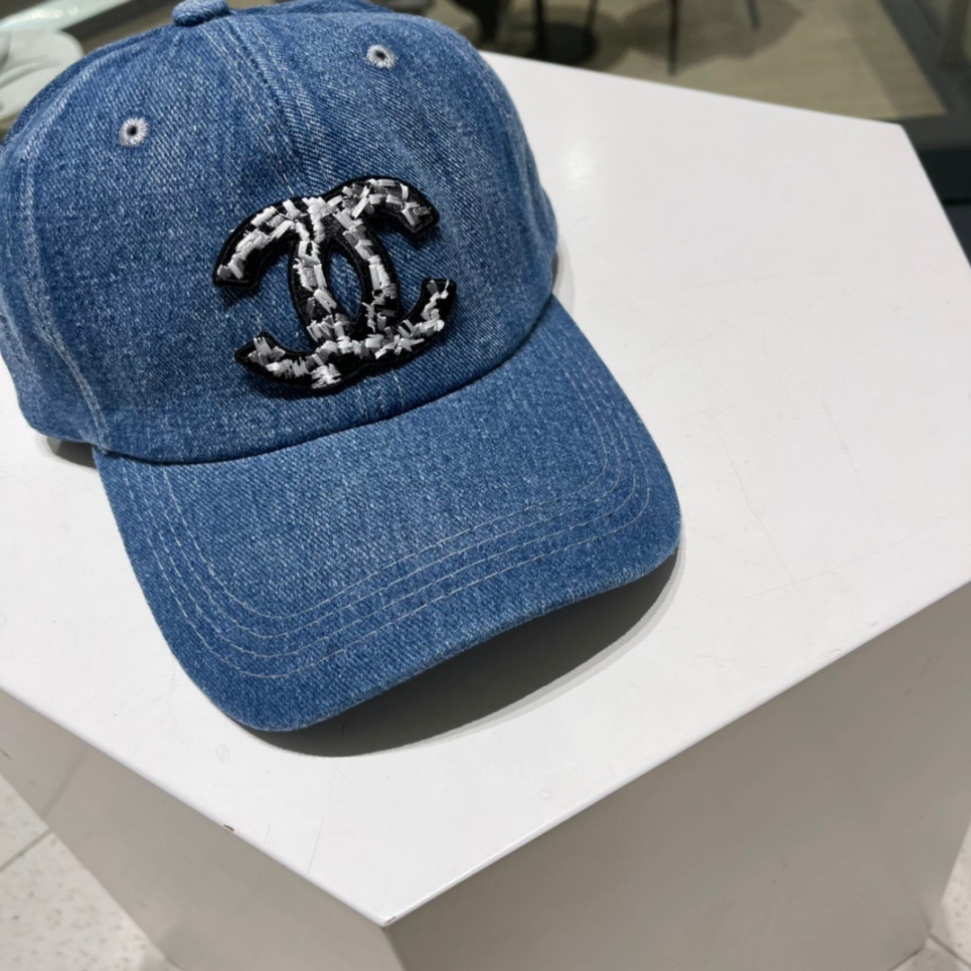  🧢香奈儿chanel，最新牛仔香奈儿棒球帽，立体logo，定制 Logo超美气质🌸