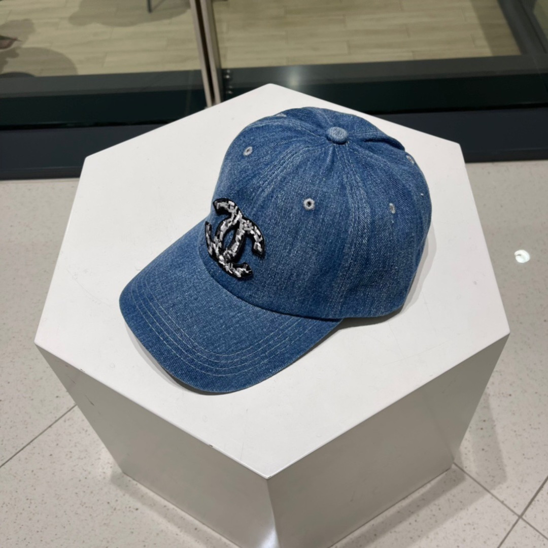  🧢香奈儿chanel，最新牛仔香奈儿棒球帽，立体logo，定制 Logo超美气质🌸