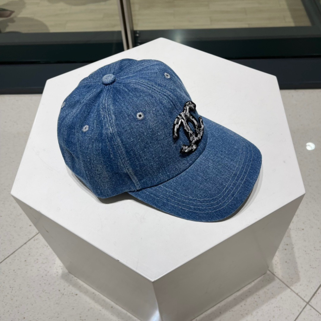  🧢香奈儿chanel，最新牛仔香奈儿棒球帽，立体logo，定制 Logo超美气质🌸
