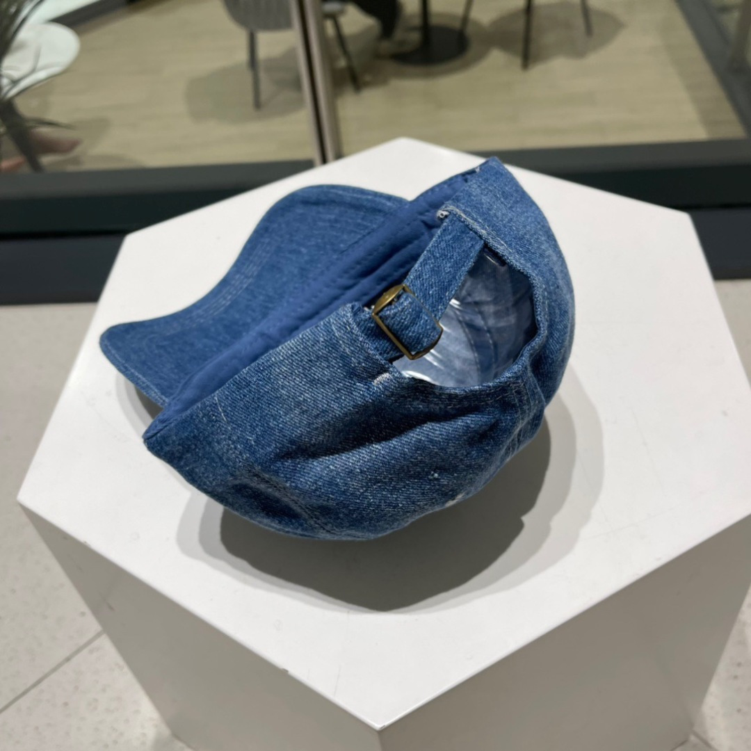  🧢香奈儿chanel，最新牛仔香奈儿棒球帽，立体logo，定制 Logo超美气质🌸