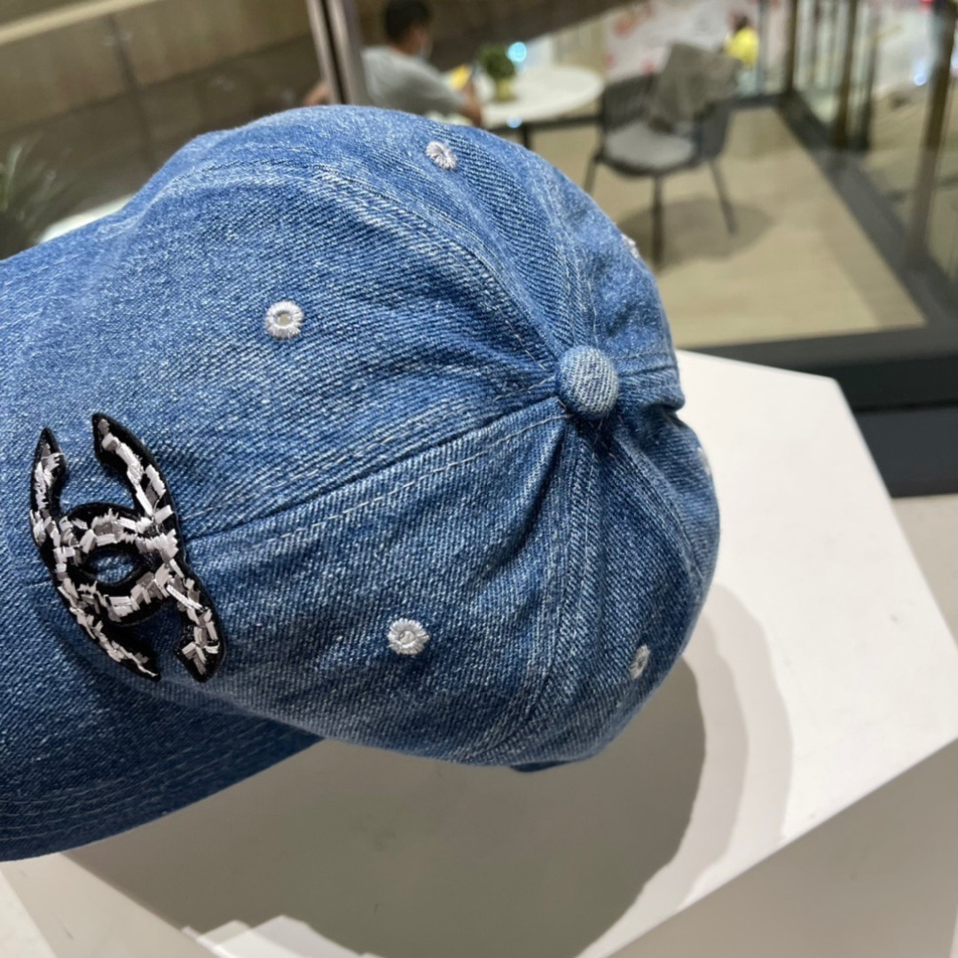  🧢香奈儿chanel，最新牛仔香奈儿棒球帽，立体logo，定制 Logo超美气质🌸