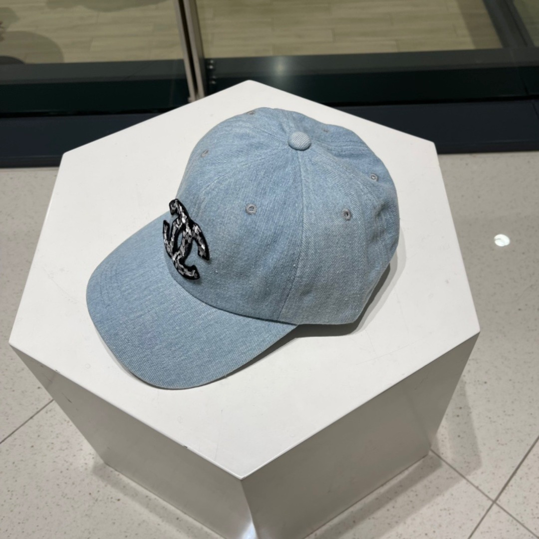  🧢香奈儿chanel，最新牛仔香奈儿棒球帽，立体logo，定制 Logo超美气质🌸