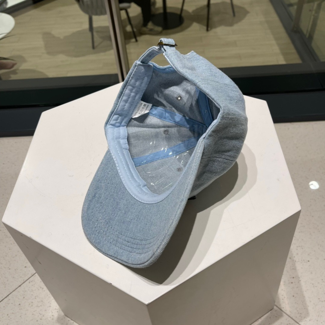  🧢香奈儿chanel，最新牛仔香奈儿棒球帽，立体logo，定制 Logo超美气质🌸