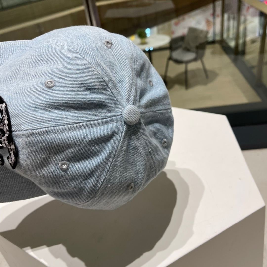  🧢香奈儿chanel，最新牛仔香奈儿棒球帽，立体logo，定制 Logo超美气质🌸