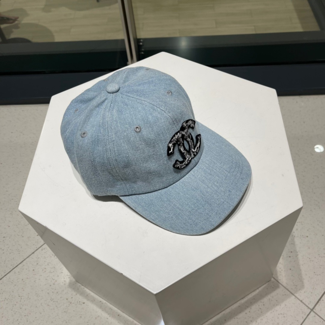  🧢香奈儿chanel，最新牛仔香奈儿棒球帽，立体logo，定制 Logo超美气质🌸