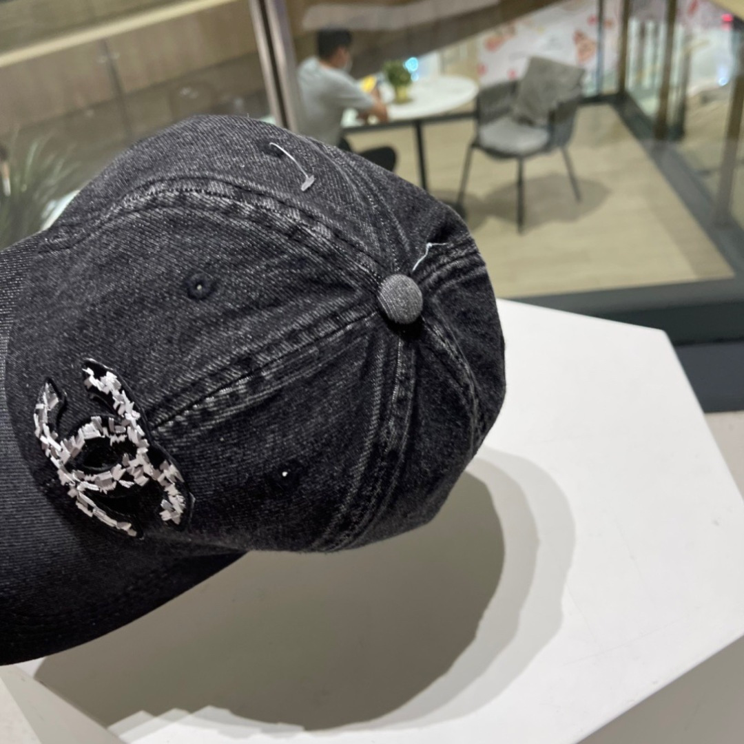  🧢香奈儿chanel，最新牛仔香奈儿棒球帽，立体logo，定制 Logo超美气质🌸