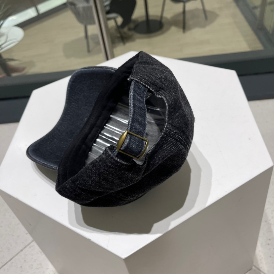  🧢香奈儿chanel，最新牛仔香奈儿棒球帽，立体logo，定制 Logo超美气质🌸