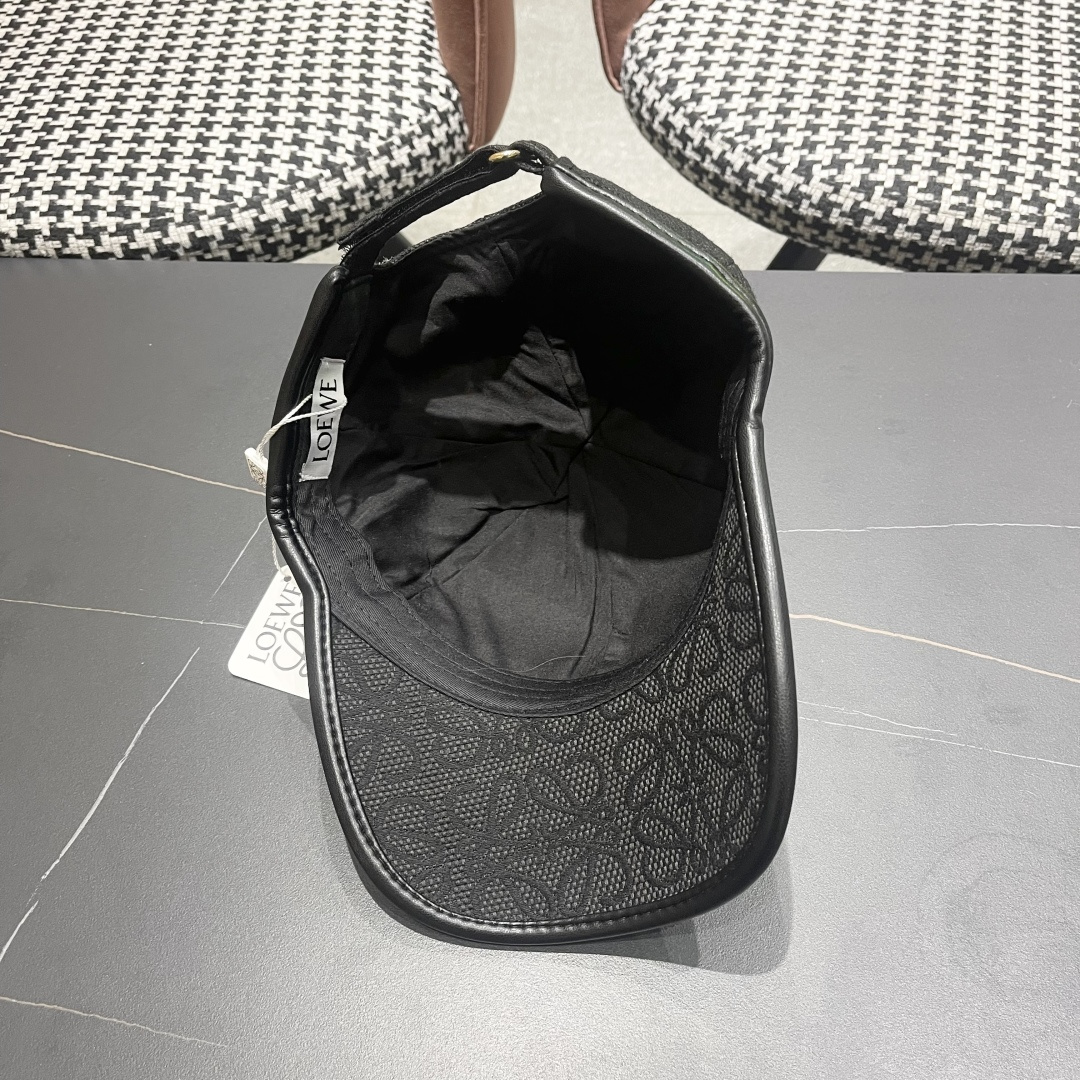  罗意威loewe新款简约刺绣经典logo，质感超级赞👍，精致大牌范，女神必备神器，情侣款