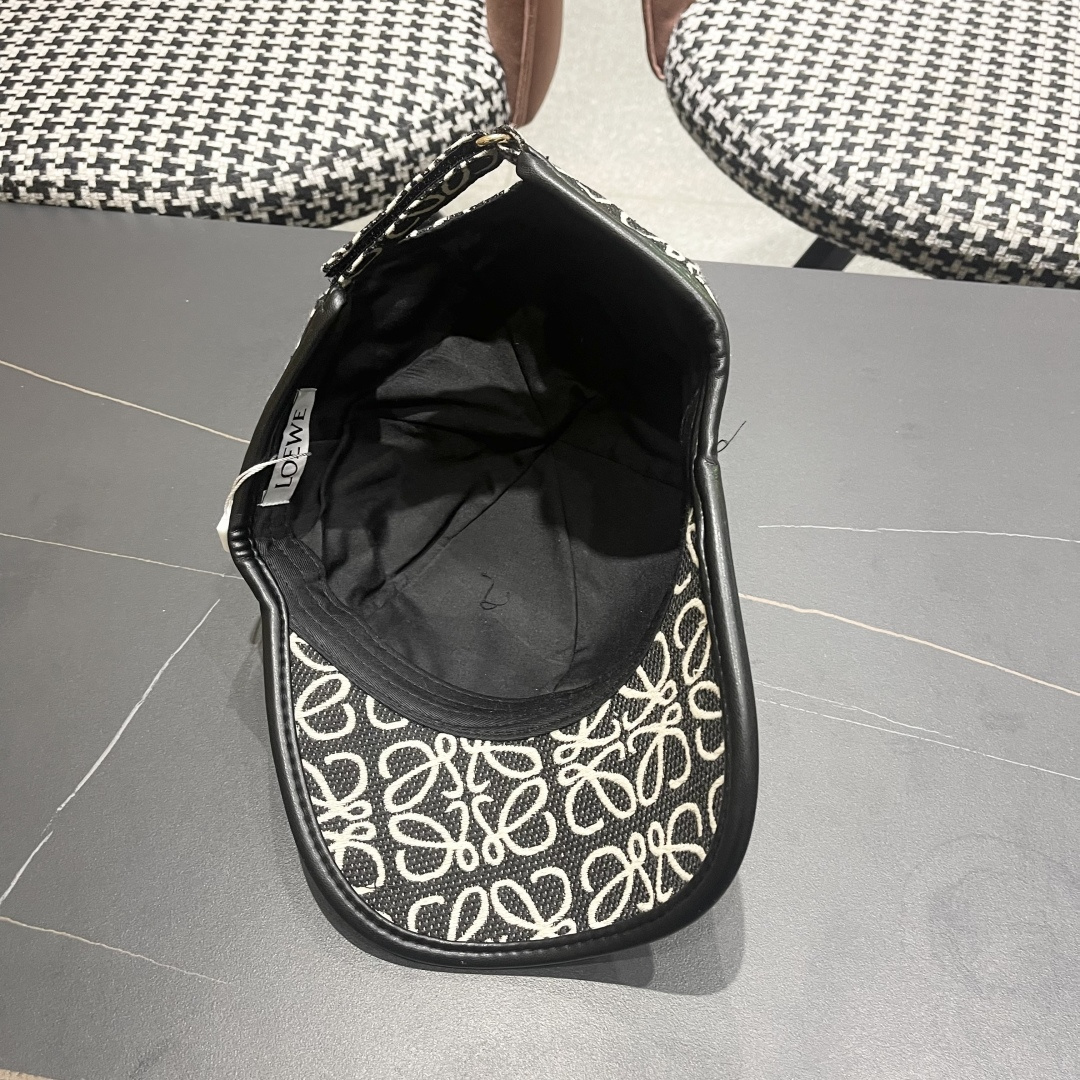  罗意威loewe新款简约刺绣经典logo，质感超级赞👍，精致大牌范，女神必备神器，情侣款