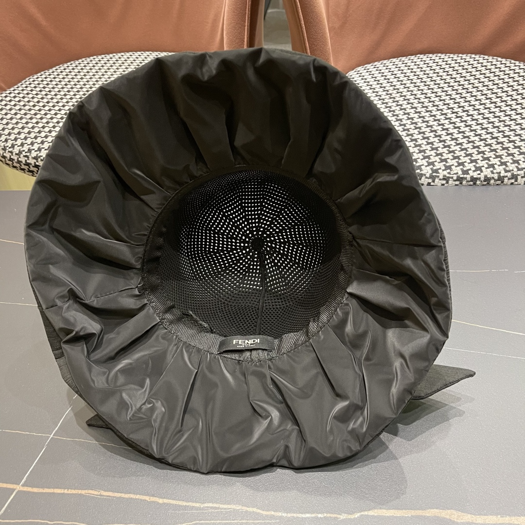  芬迪FENDI帽子女夏季遮脸黑椒防晒大沿渔夫帽蝴蝶结镂空太阳帽Uv盆帽