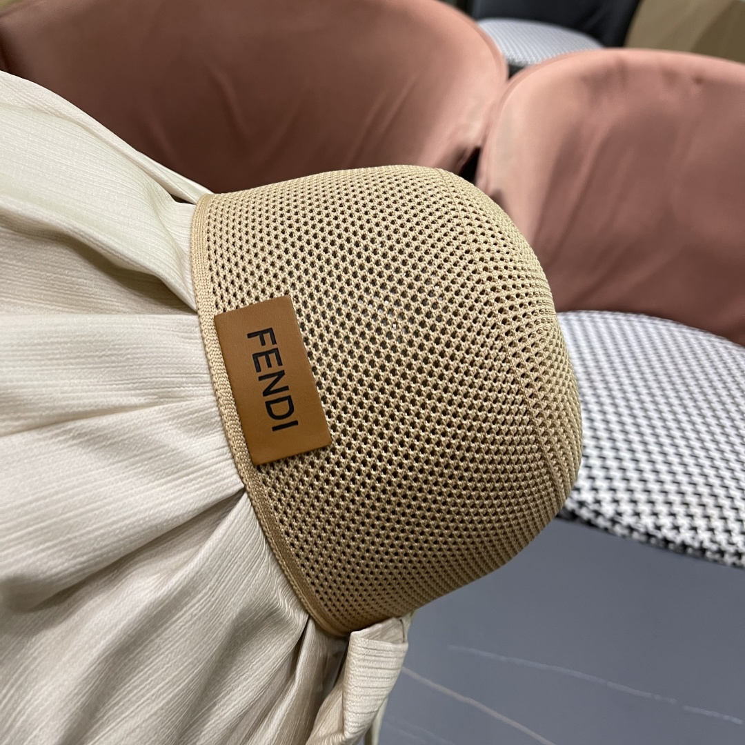  芬迪FENDI帽子女夏季遮脸黑椒防晒大沿渔夫帽蝴蝶结镂空太阳帽Uv盆帽