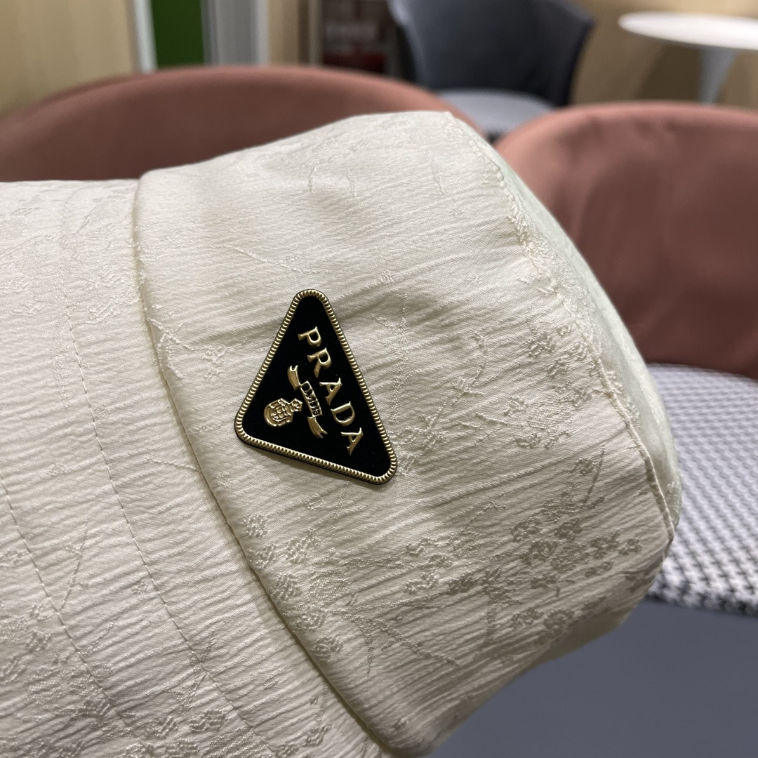  PRADA普拉达国风珍珠边渔夫帽子女 2025新款夏季百搭品脸小盆帽岀游防晒遞阳