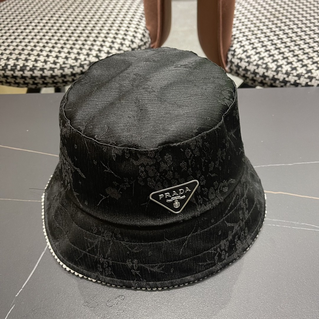  PRADA普拉达国风珍珠边渔夫帽子女 2025新款夏季百搭品脸小盆帽岀游防晒遞阳