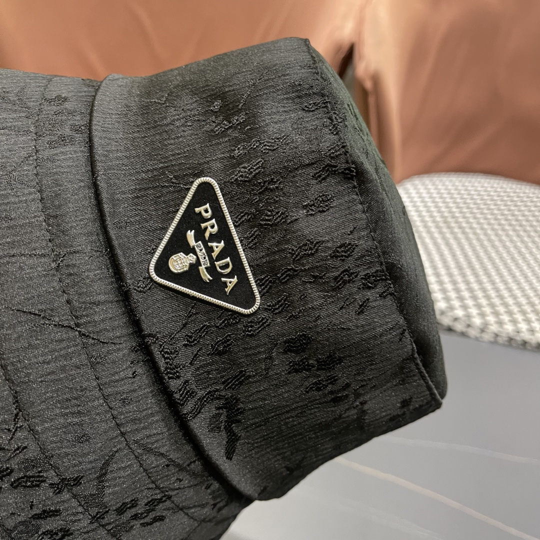  PRADA普拉达国风珍珠边渔夫帽子女 2025新款夏季百搭品脸小盆帽岀游防晒遞阳