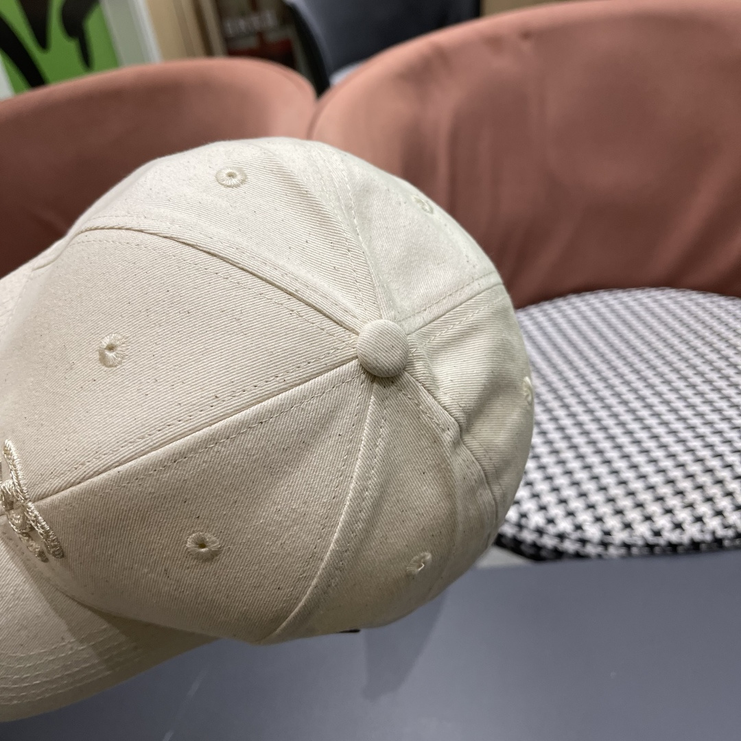  CHANEL香奈儿】2025新款新品系列棒球帽，爆款，大牌同步，超好搭配，出货！

​