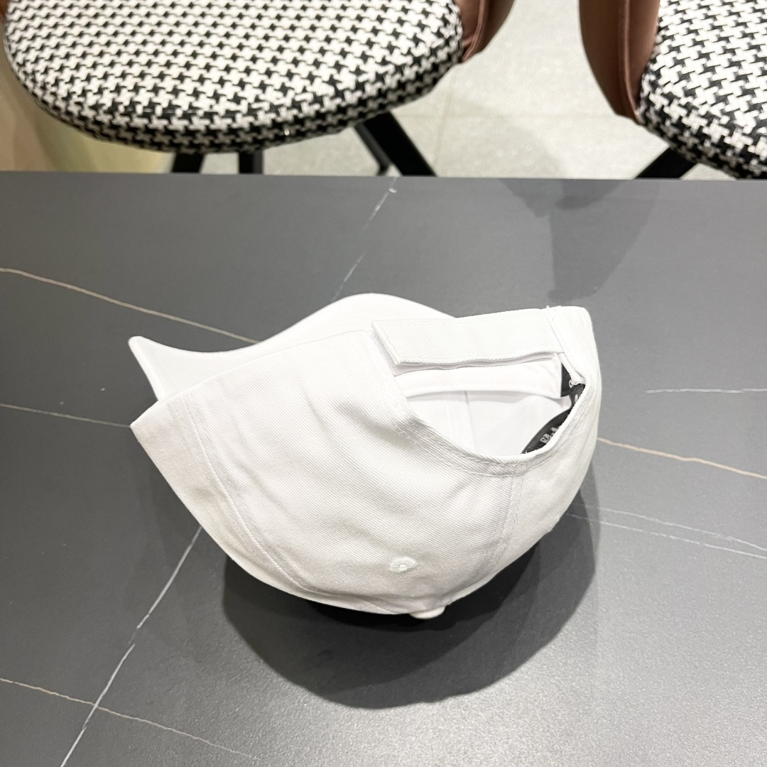  CHANEL香奈儿】2025新款新品系列棒球帽，爆款，大牌同步，超好搭配，出货！

​