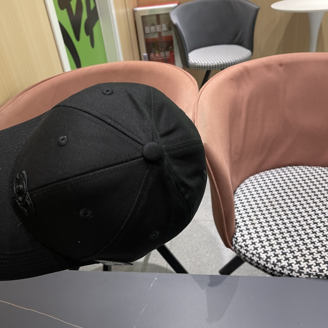  CHANEL香奈儿】2025新款新品系列棒球帽，爆款，大牌同步，超好搭配，出货！

​