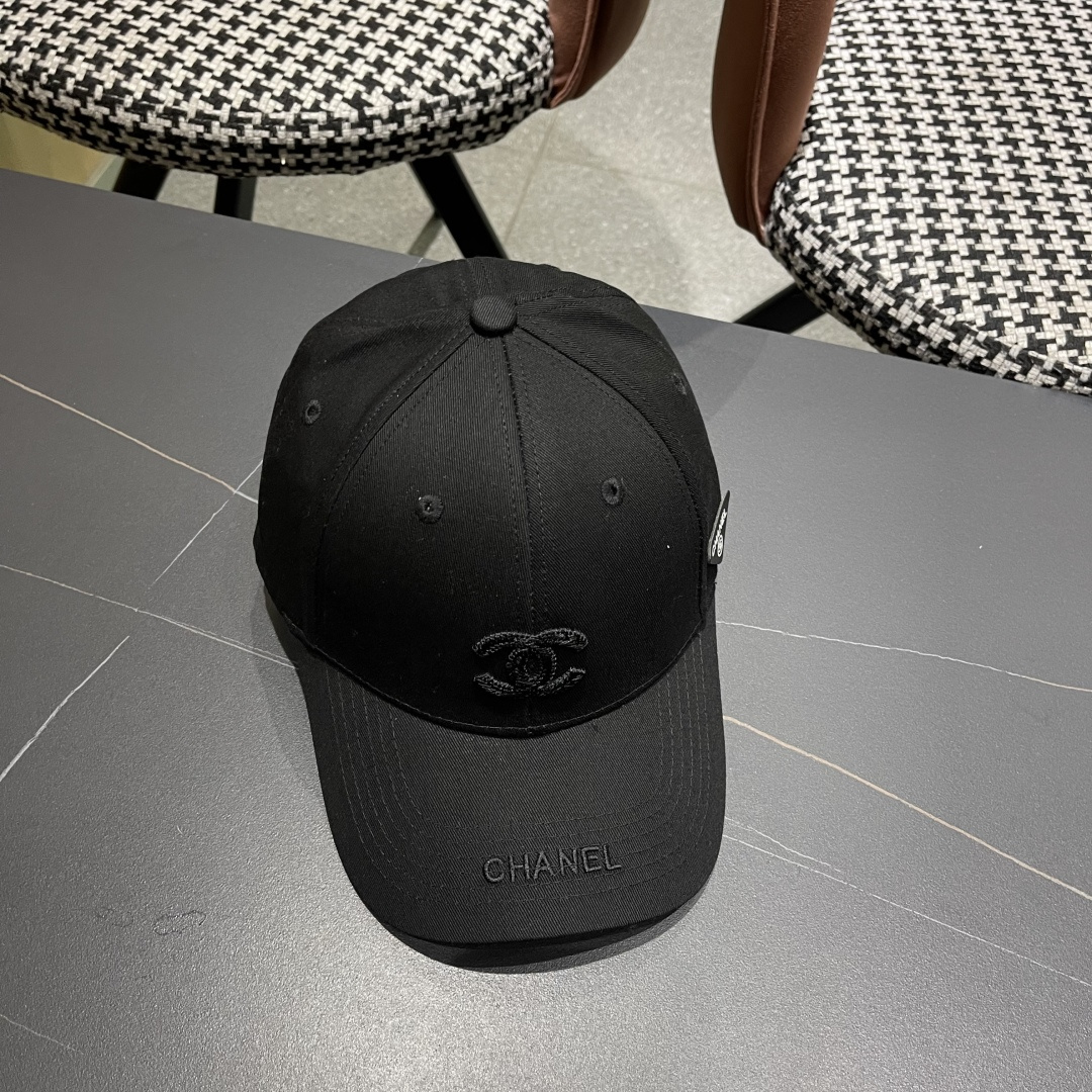  CHANEL香奈儿】2025新款新品系列棒球帽，爆款，大牌同步，超好搭配，出货！

​