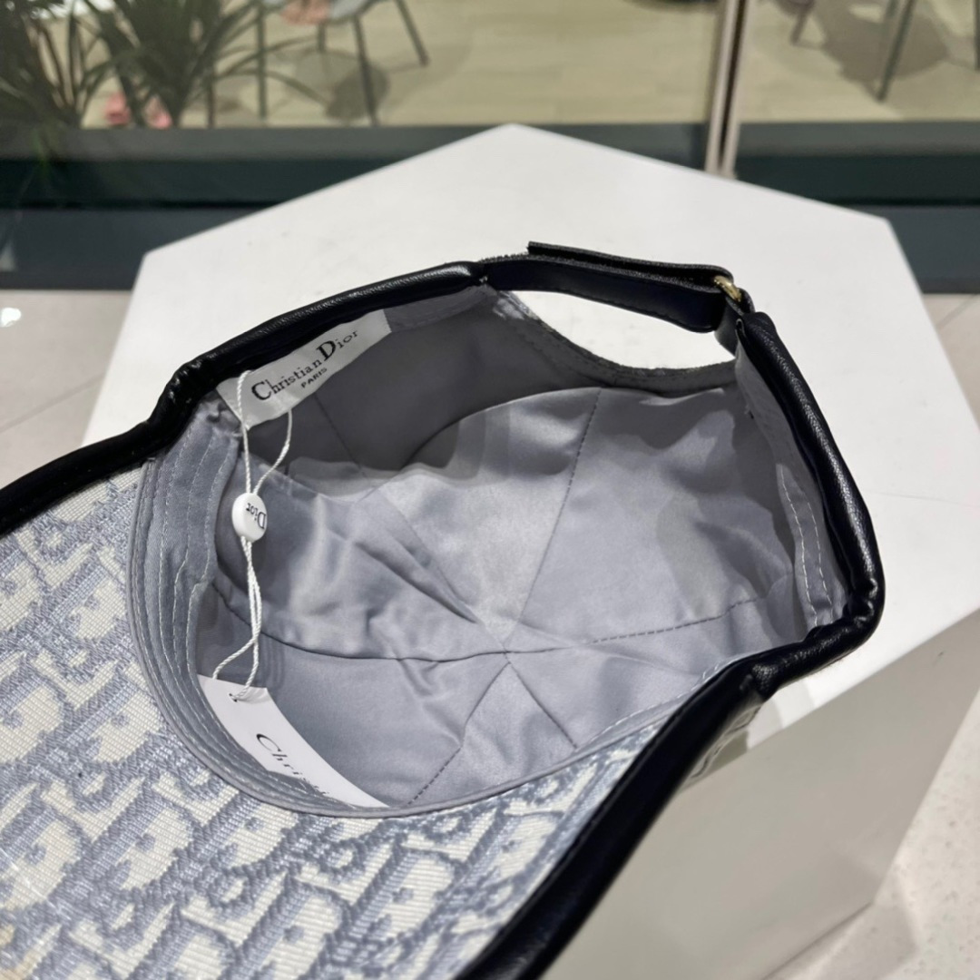  Dior(迪奥) 新款原单棒球帽， 精致格调，很酷很时尚，专柜断货热门，质量超赞