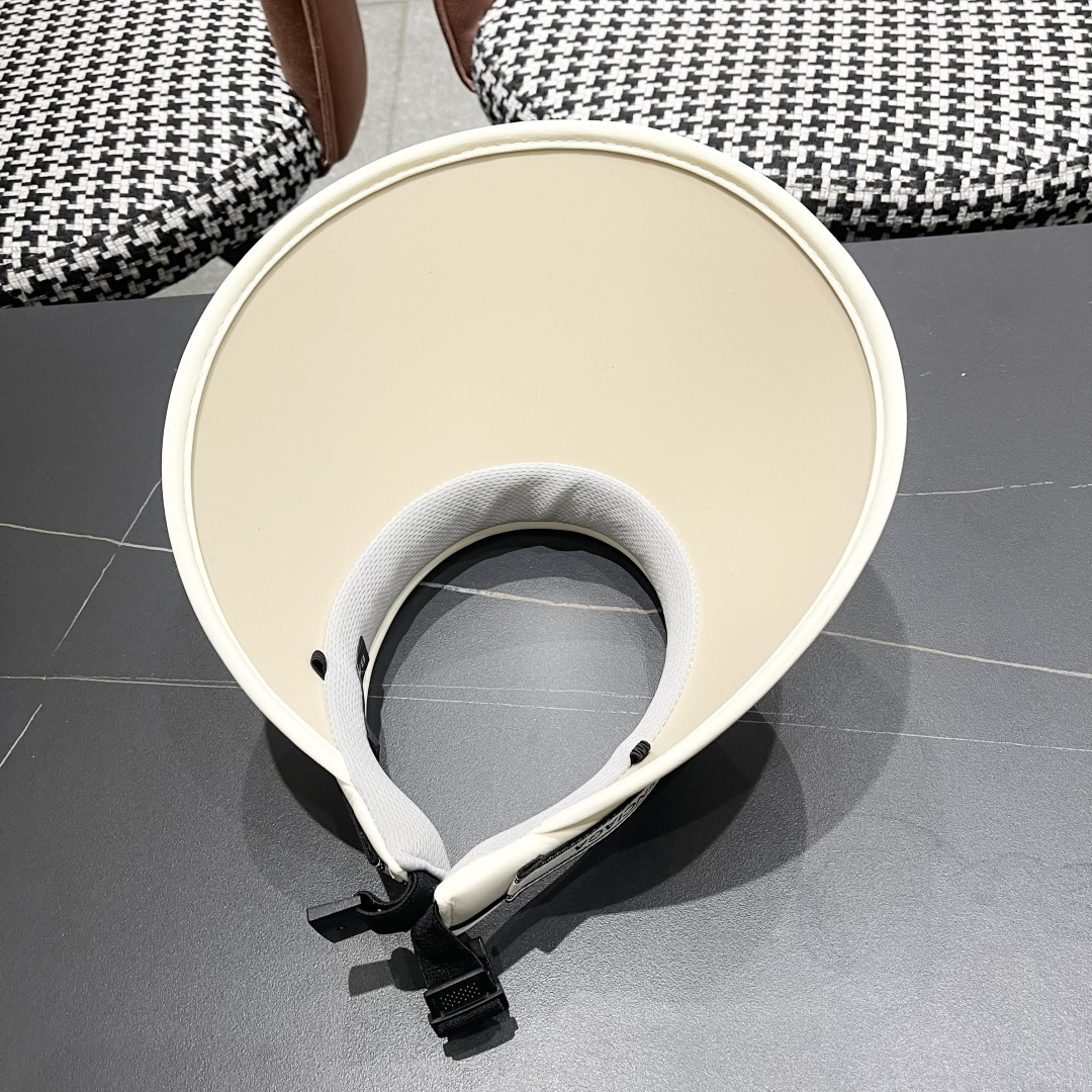  巴黎世家BALENCIAGA，2025新款空顶遮阳帽，最好品质的，休闲大方，大家自己对比哦