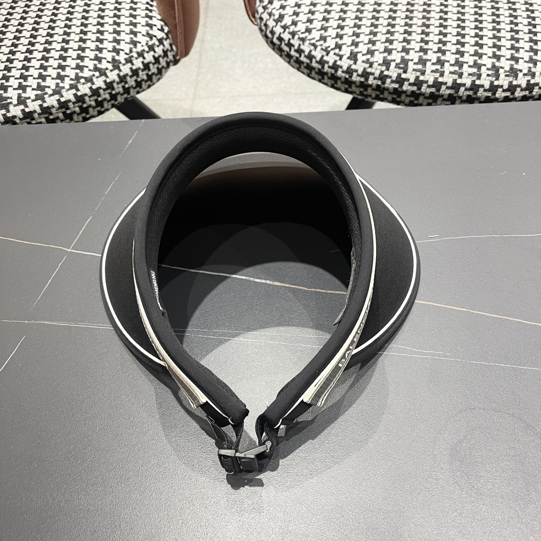  巴黎世家BALENCIAGA，2025新款空顶遮阳帽，最好品质的，休闲大方，大家自己对比哦