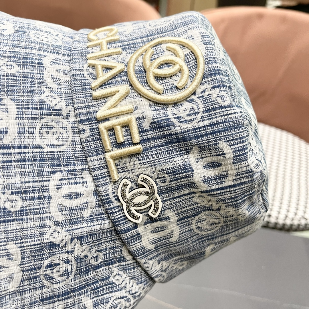  Chanel(香奈儿)新款原单棒球帽， 专柜11开模订制，轻盈透气！质量超赞，基础头围56，贴片可调节