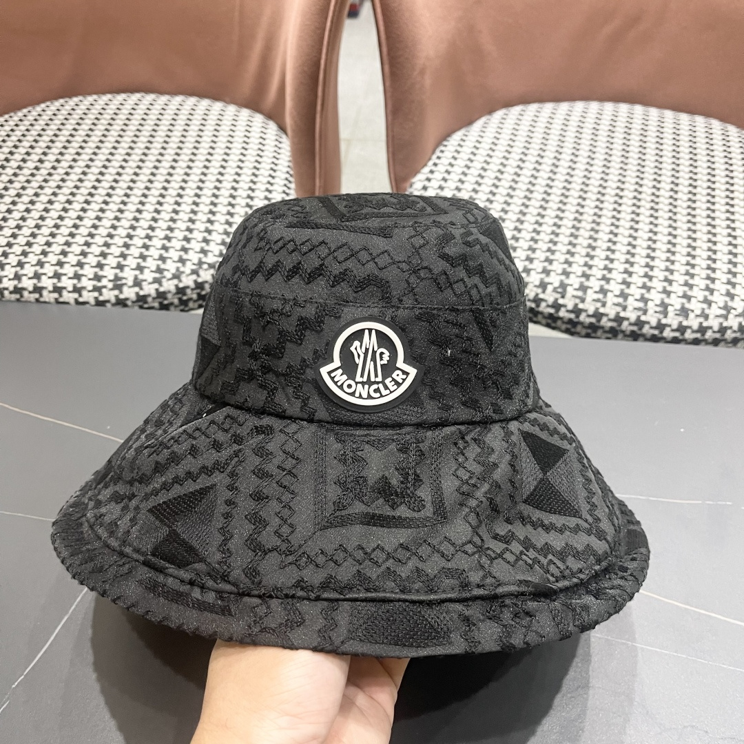  蒙口MONCLER 春夏新款渔夫帽女日系文艺韩版百搭宽