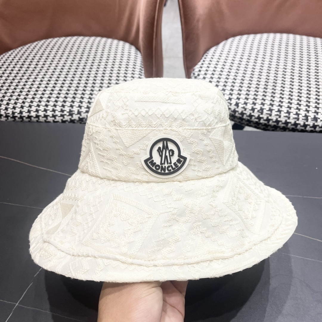 蒙口MONCLER 春夏新款渔夫帽女日系文艺韩版百搭宽