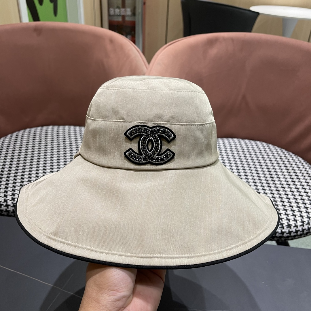 💛【CHANEL香奈儿】2025新款新款韩版蝴蝶结渔夫帽女春夏遮阳盆帽显脸小ins大
檐防晒太阳帽子