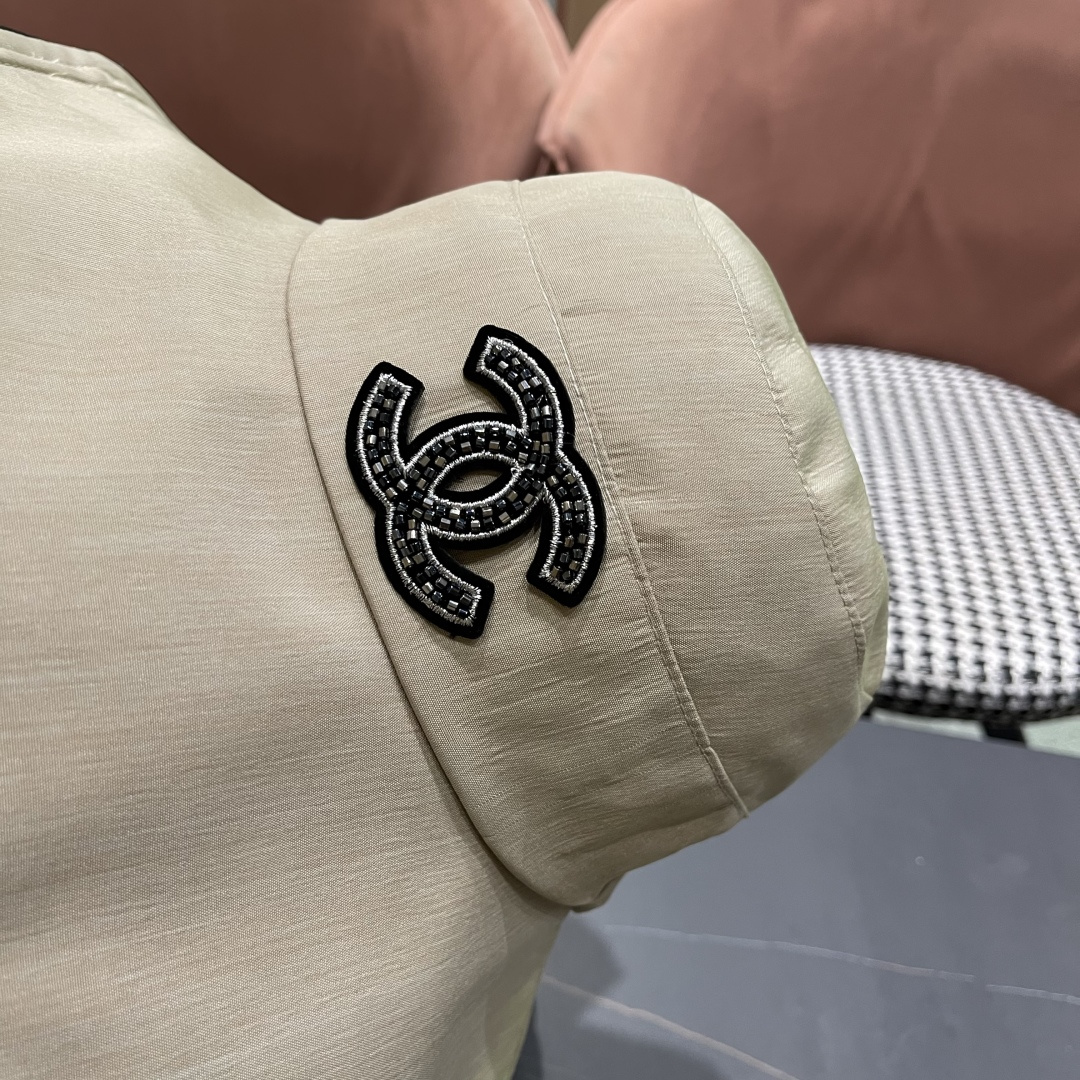 💛【CHANEL香奈儿】2025新款新款韩版蝴蝶结渔夫帽女春夏遮阳盆帽显脸小ins大
檐防晒太阳帽子