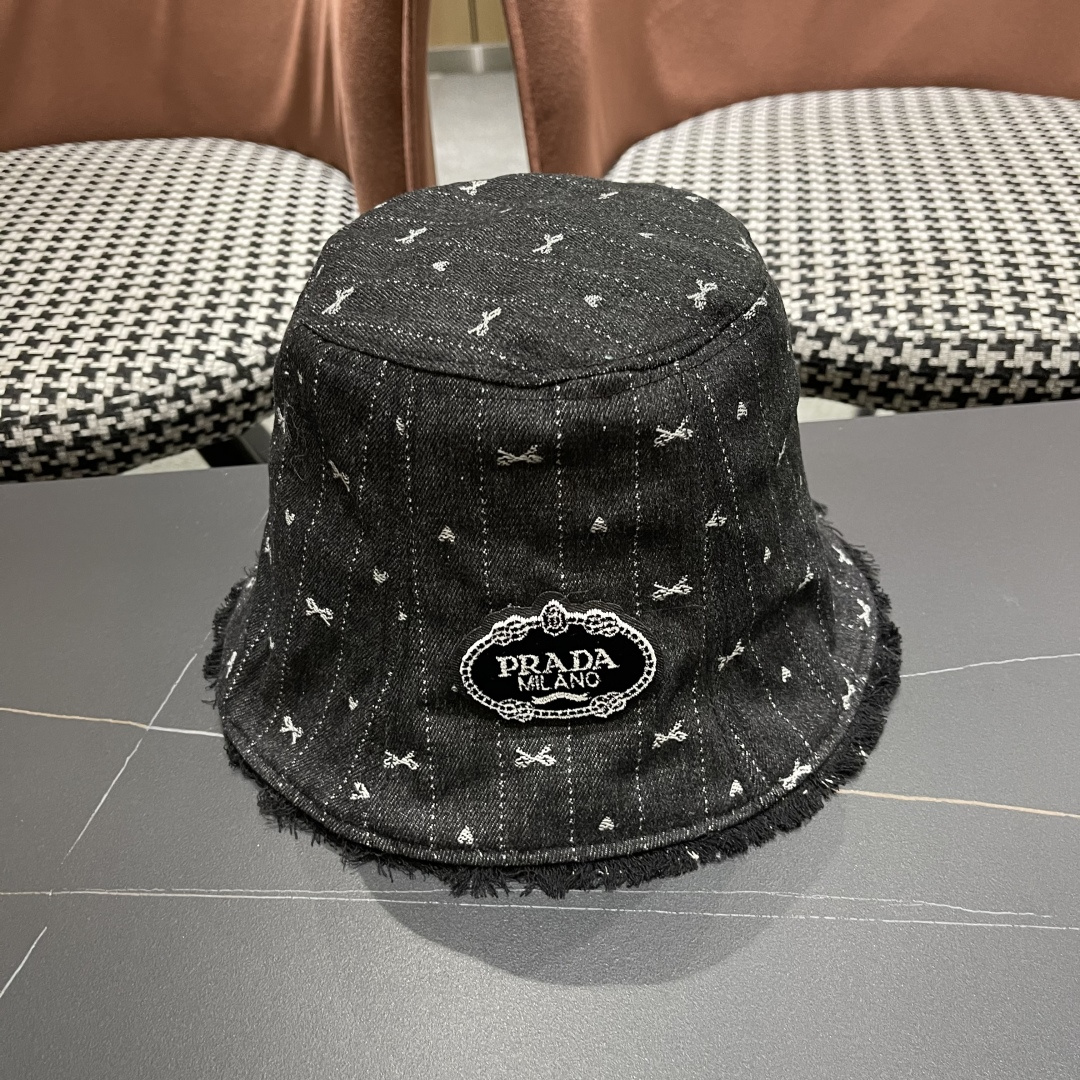 NO:358405,Prada 2025 new denim bucket hat for women in spring and summer without makeup covering face sun protection fisherman hat fashionable and versatile casual basin hat straw hat fisherman hat baseball hat, hat, prada, espadrilles, hats普拉达2025新款牛仔布水桶帽子女春夏季素颜遮脸防晒渔夫 帽时尚百搭休闲盆帽帽子草帽渔夫帽棒球帽,帽子,prada,espadrilles,hats,hat