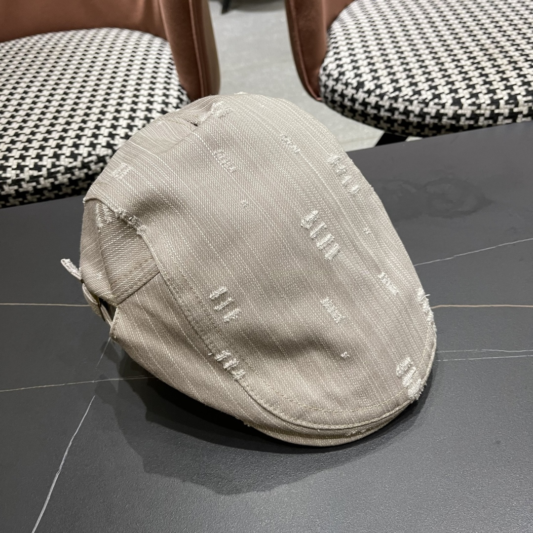  古奇 复古小众前进帽春秋夏季笔款贝雷帽男女品脸小
情侣画家帽遮阳鸭舌