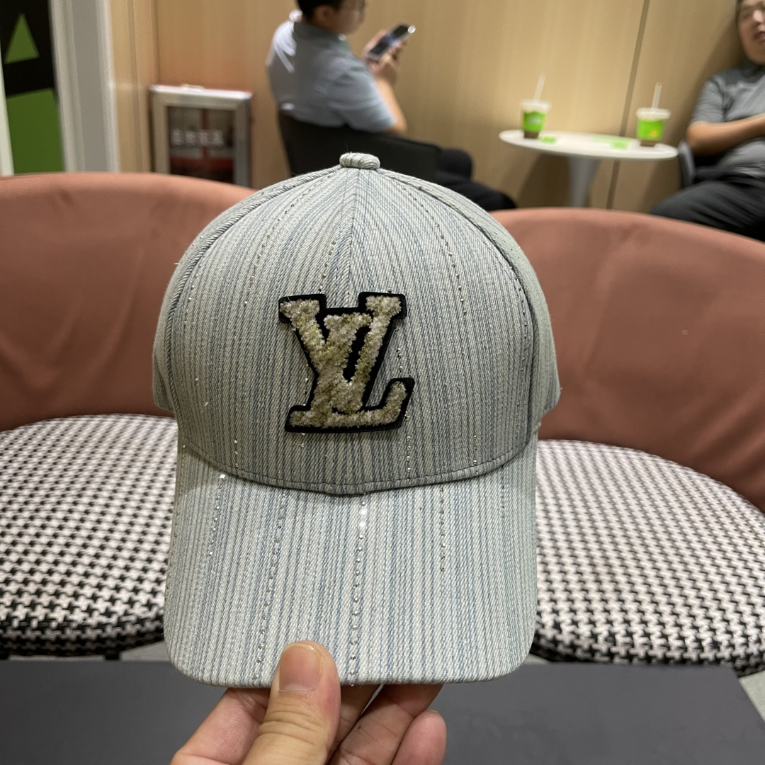 🧢LV路易威登🧢 2025棒球帽，非常经典的经典，流行的复古美，四季可用，出门必备，非常显脸小