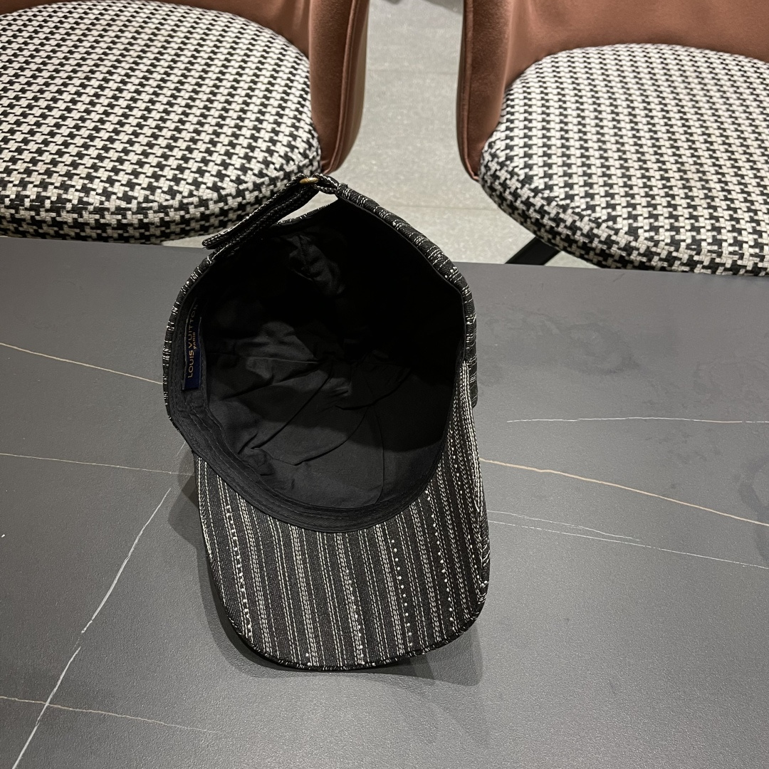 🧢LV路易威登🧢 2025棒球帽，非常经典的经典，流行的复古美，四季可用，出门必备，非常显脸小