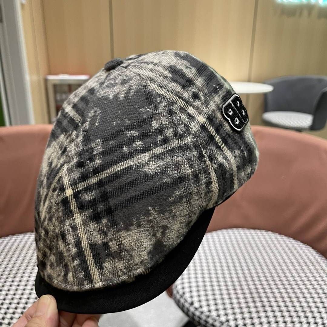  巴黎世家 复古格纹前进帽子女春秋款反戴贝雷帽显脸小做
旧风报童帽时尚百搭