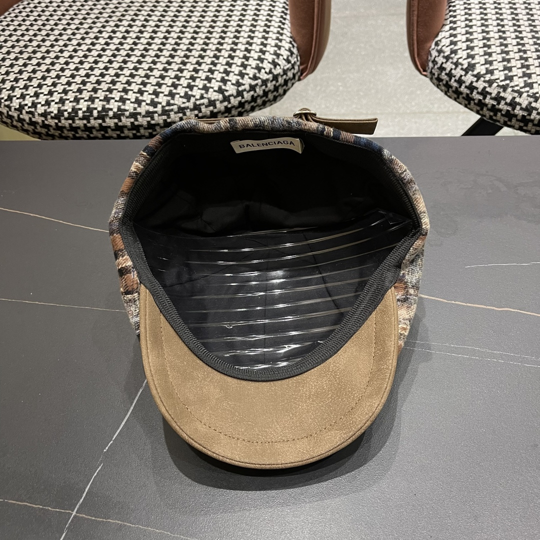  巴黎世家 复古格纹前进帽子女春秋款反戴贝雷帽显脸小做
旧风报童帽时尚百搭