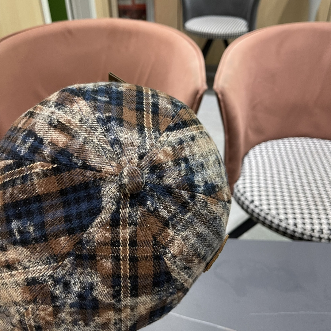  巴黎世家 复古格纹前进帽子女春秋款反戴贝雷帽显脸小做
旧风报童帽时尚百搭