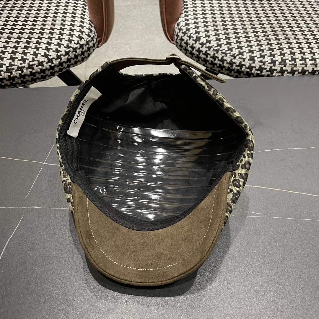  香奈儿 2025新款复古豹纹前进帽子女士春秋季显脸小
辣妹鸭舌贝雷帽子男士