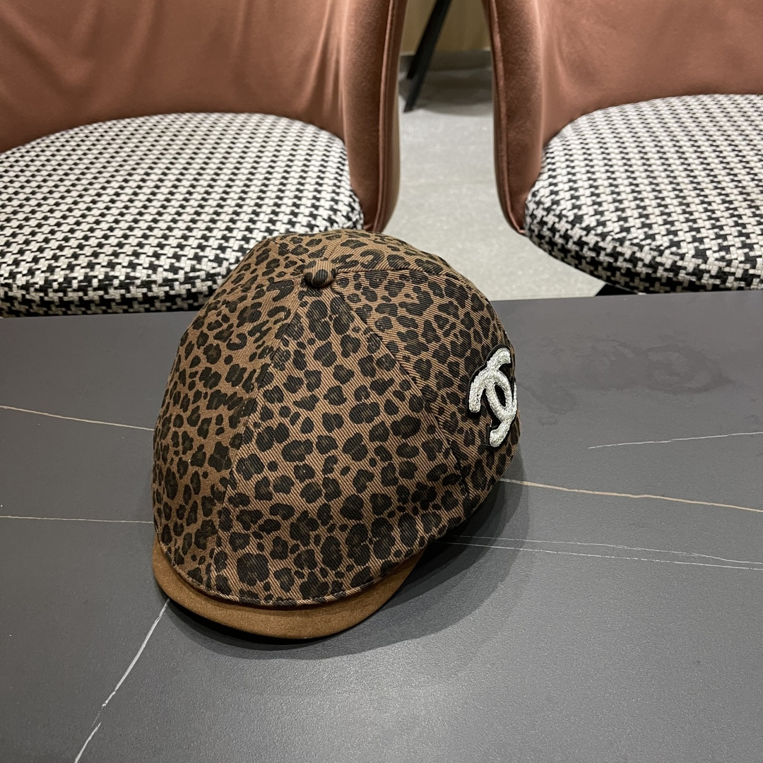  香奈儿 2025新款复古豹纹前进帽子女士春秋季显脸小
辣妹鸭舌贝雷帽子男士