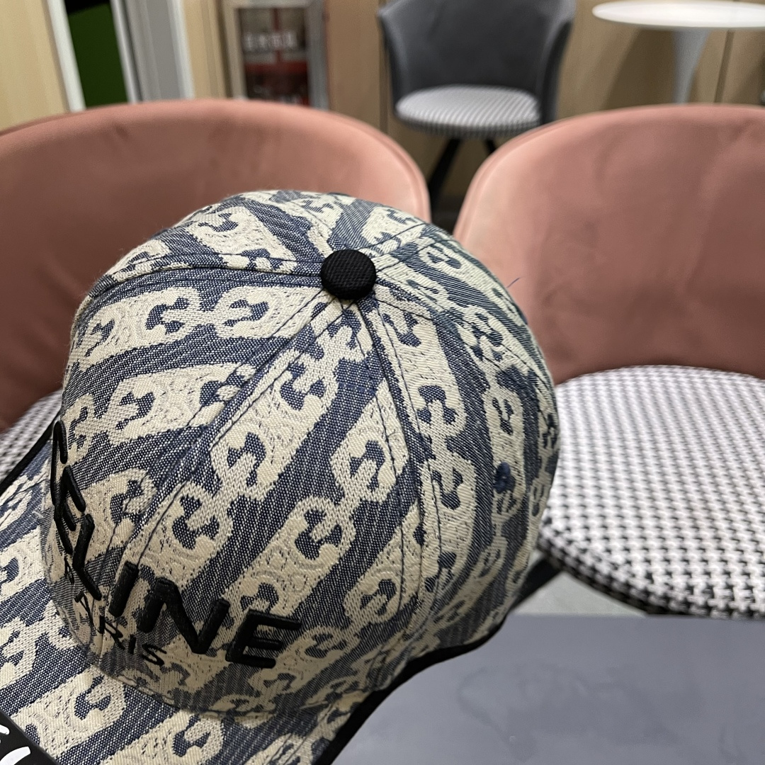  【CELINE赛琳】2025春夏款新款简约棒球帽，新款出货，大牌款超好搭配，赶紧入手！